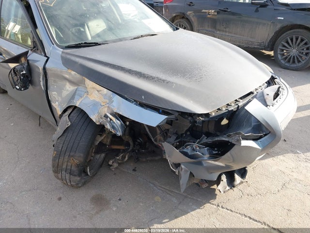 44629330 :رقم المزاد ، JN1BV7AR8FM412168 vin ، 2015 Infiniti Q50 Premium مزاد بيع
