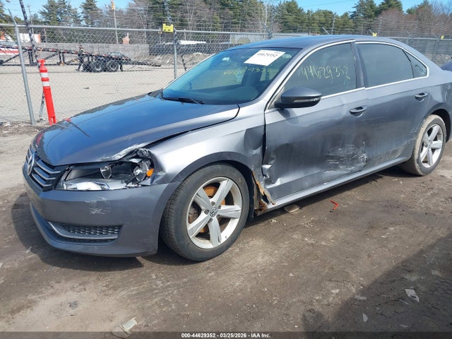 2012 Volkswagen Passat 2.5l Se მანქანა იყიდება აუქციონზე, vin: 1VWBP7A30CC038916, აუქციონის ნომერი: 44629352