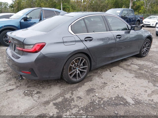 44629366 :رقم المزاد ، 3MW5R1J04M8B92435 vin ، 2021 Bmw 330i مزاد بيع