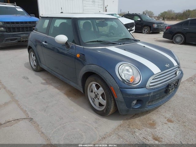 2009 MINI COOPER WMWMF33509TW78295