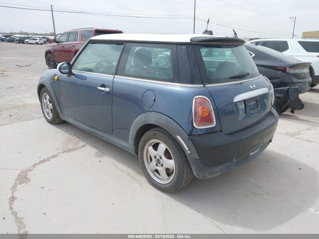 2009 MINI COOPER WMWMF33509TW78295 Photo 2