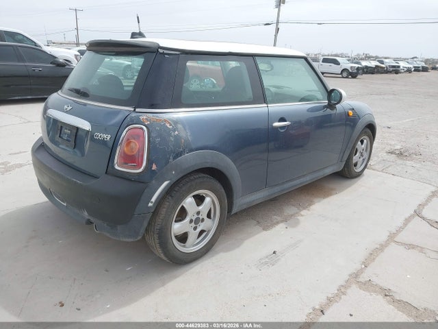 2009 MINI COOPER WMWMF33509TW78295 Photo 3