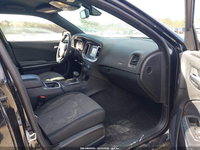 44629393 :رقم المزاد ، 2C3CDXBG8FH856837 vin ، 2015 Dodge Charger Se مزاد بيع