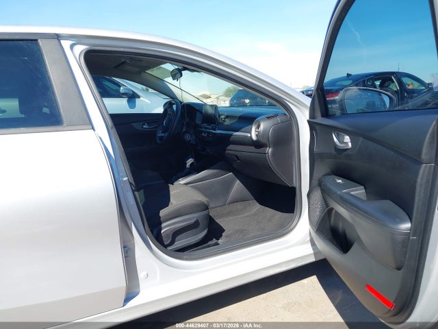 3KPF24ADXKE064764 KIA Forte Lxs