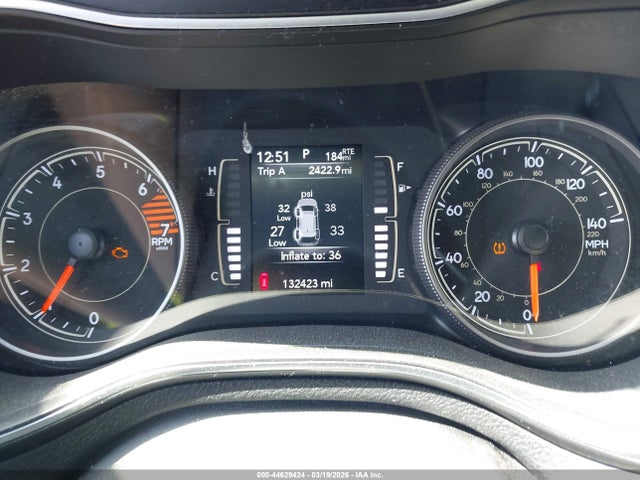 Продажа на аукционе авто 2019 Jeep Cherokee Latitude Fwd, vin: 1C4PJLCB6KD348407, номер лота: 44629424