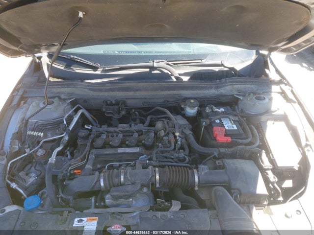 44629442 :رقم المزاد ، 1HGCV1F96JA152002 vin ، 2018 Honda Accord Touring مزاد بيع