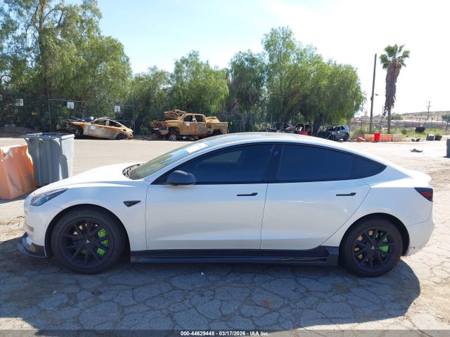44629448 :رقم المزاد ، 5YJ3E1EA5MF929856 vin ، 2021 Tesla Model 3 Standard Range Plus Rear-wheel Drive مزاد بيع