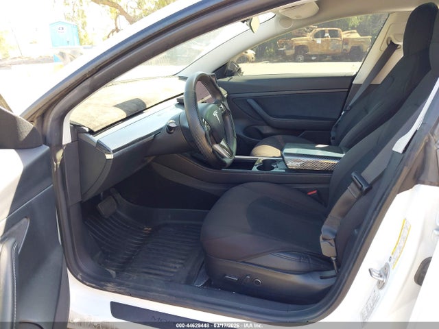 44629448 :رقم المزاد ، 5YJ3E1EA5MF929856 vin ، 2021 Tesla Model 3 Standard Range Plus Rear-wheel Drive مزاد بيع