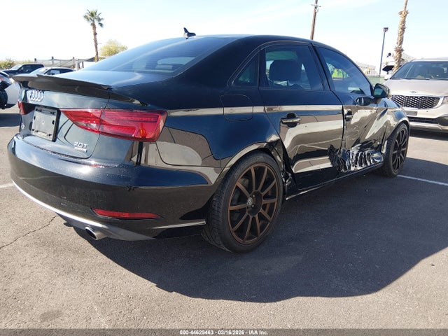 44629463 :رقم المزاد ، WAUB8GFF1J1014567 vin ، 2018 Audi A3 2.0t Premium/2.0t Tech Premium مزاد بيع