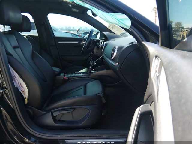44629463 :رقم المزاد ، WAUB8GFF1J1014567 vin ، 2018 Audi A3 2.0t Premium/2.0t Tech Premium مزاد بيع