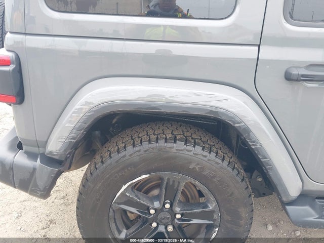 44629500 :رقم المزاد ، 1C4HJXEN1LW125927 vin ، 2020 Jeep Wrangler Unlimited Sahara Altitude 4x4 مزاد بيع
