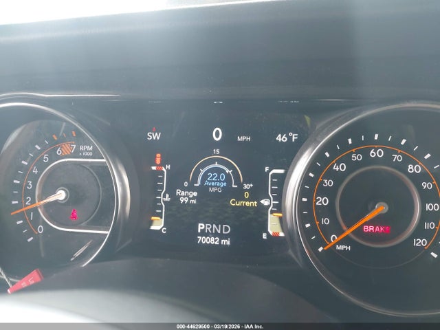 44629500 :رقم المزاد ، 1C4HJXEN1LW125927 vin ، 2020 Jeep Wrangler Unlimited Sahara Altitude 4x4 مزاد بيع