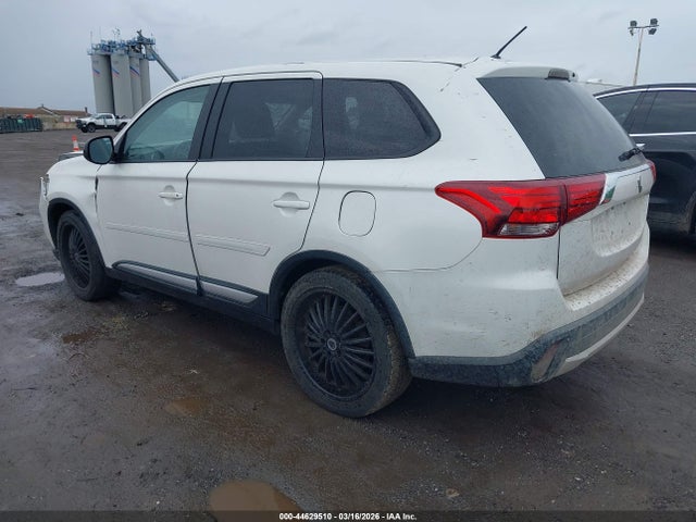 2016 MITSUBISHI OUTLANDER JA4AD2A30GZ000285 Photo 2