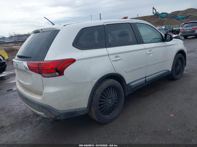 2016 MITSUBISHI OUTLANDER JA4AD2A30GZ000285 Photo 3