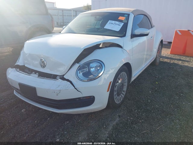 2013 Volkswagen Beetle 2.5l მანქანა იყიდება აუქციონზე, vin: 3VW5X7AT1DM828562, აუქციონის ნომერი: 44629546