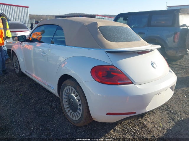 2013 Volkswagen Beetle 2.5l მანქანა იყიდება აუქციონზე, vin: 3VW5X7AT1DM828562, აუქციონის ნომერი: 44629546