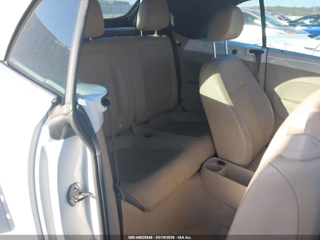 2013 Volkswagen Beetle 2.5l მანქანა იყიდება აუქციონზე, vin: 3VW5X7AT1DM828562, აუქციონის ნომერი: 44629546