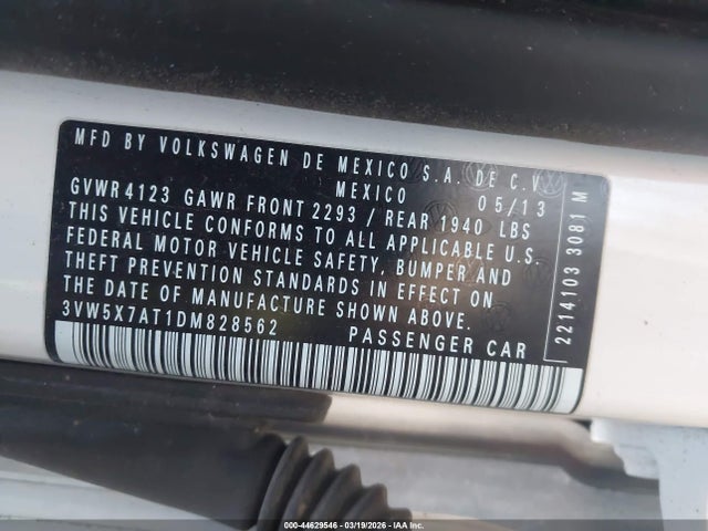 2013 Volkswagen Beetle 2.5l მანქანა იყიდება აუქციონზე, vin: 3VW5X7AT1DM828562, აუქციონის ნომერი: 44629546