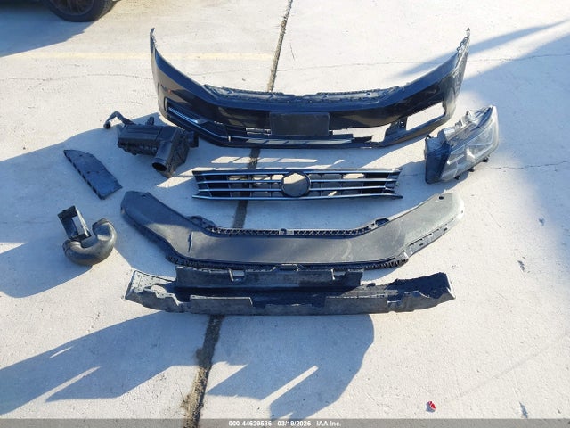 Aukcja sprzedaży 2017 Volkswagen Passat 1.8t S, vin: 1VWAT7A33HC083461, numer aukcji: 44629586