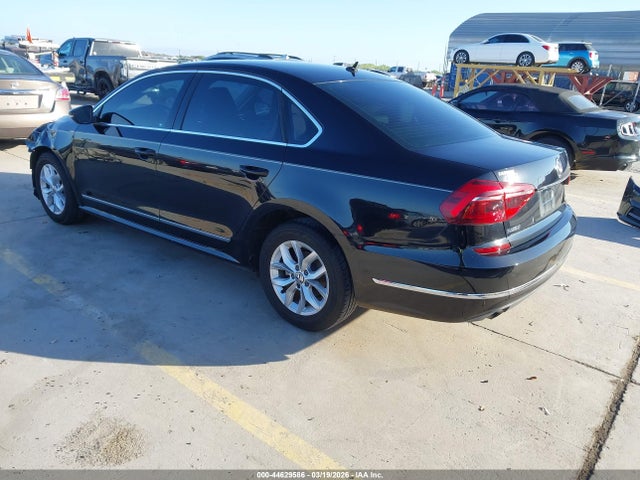 Aukcja sprzedaży 2017 Volkswagen Passat 1.8t S, vin: 1VWAT7A33HC083461, numer aukcji: 44629586