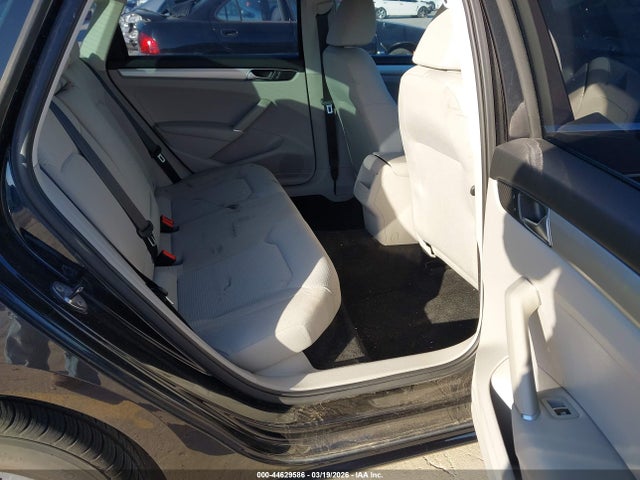 Aukcja sprzedaży 2017 Volkswagen Passat 1.8t S, vin: 1VWAT7A33HC083461, numer aukcji: 44629586