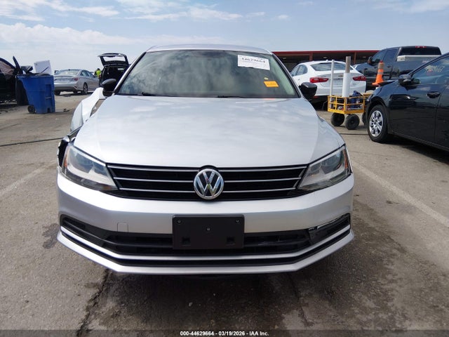 44629664 :رقم المزاد ، 3VW167AJ0GM341972 vin ، 2016 Volkswagen Jetta 1.4t S مزاد بيع
