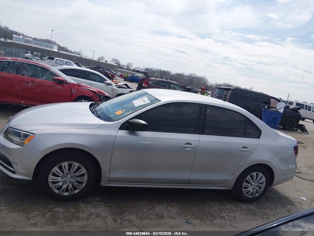 44629664 :رقم المزاد ، 3VW167AJ0GM341972 vin ، 2016 Volkswagen Jetta 1.4t S مزاد بيع