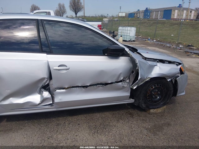 44629664 :رقم المزاد ، 3VW167AJ0GM341972 vin ، 2016 Volkswagen Jetta 1.4t S مزاد بيع