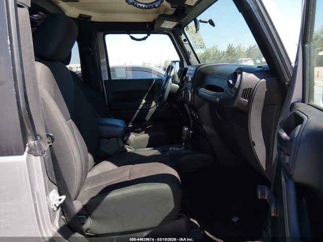 1C4AJWAG6GL178116 Jeep Wrangler Sport