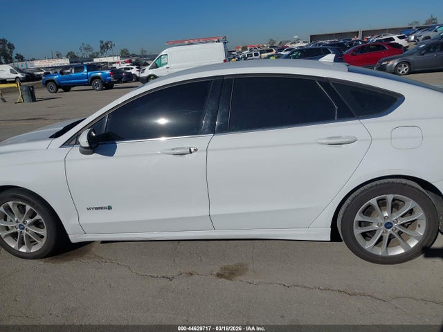 Ford Fusion Hybrid Se 2019 3FA6P0LU5KR200207 Image 14