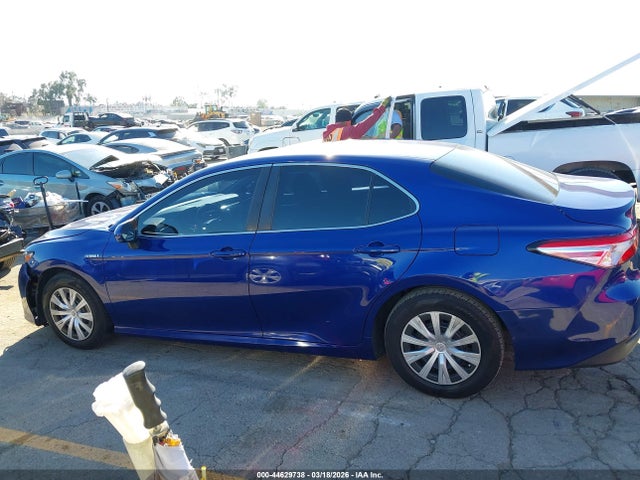 4T1B31HK0JU502881 Toyota Camry Hybrid Le