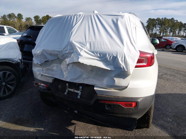2025 VOLVO XC40 YV4L12UE7S2502665 Photo 5