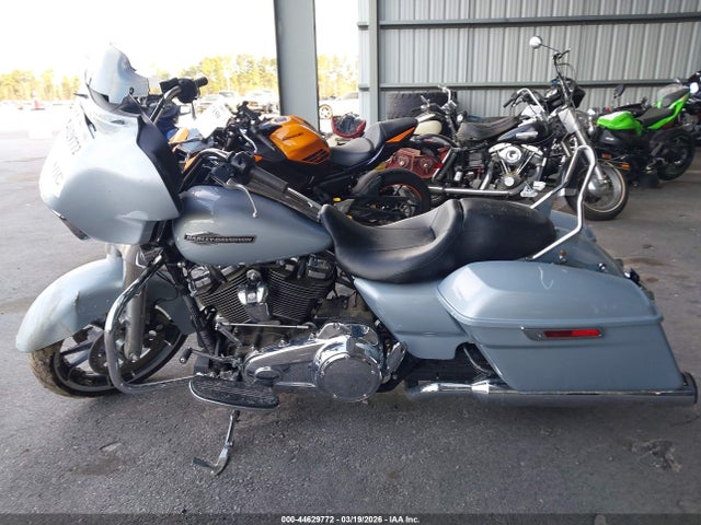 Harley-Davidson FLHX 2023 1HD1KBC1XPB676662 Image 12