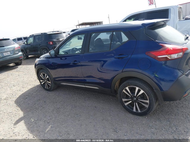 Продаж на аукціоні авто 2018 Nissan Kicks Sr, vin: 3N1CP5CUXJL534957, номер лоту: 44629823