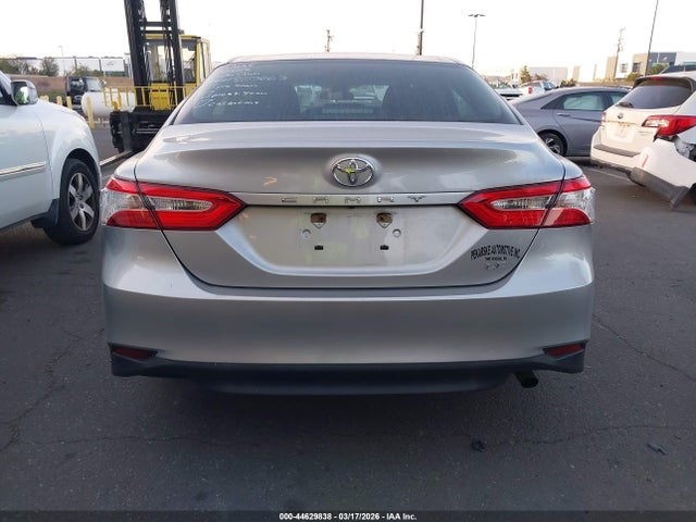 4T1B11HK4JU517812 Toyota CAMRY LE