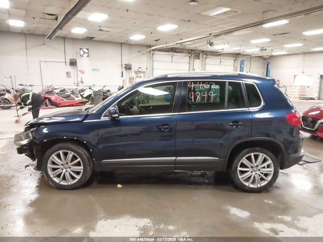 44629844 :رقم المزاد ، WVGBV7AX7DW505000 vin ، 2013 Volkswagen Tiguan S/se/sel مزاد بيع