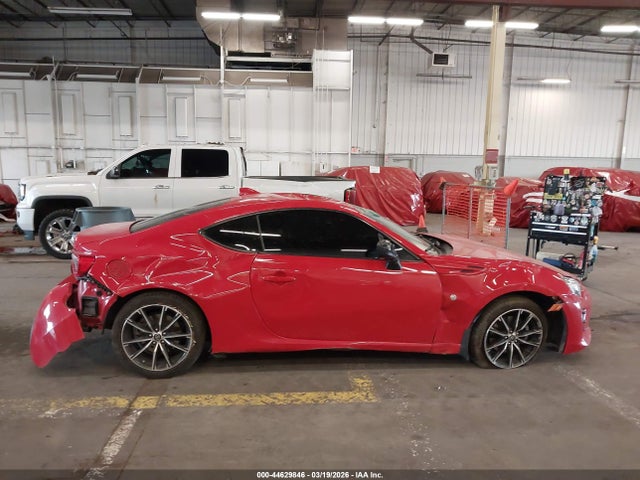 JF1ZNAA17H8708142 Toyota 86 Special Edition