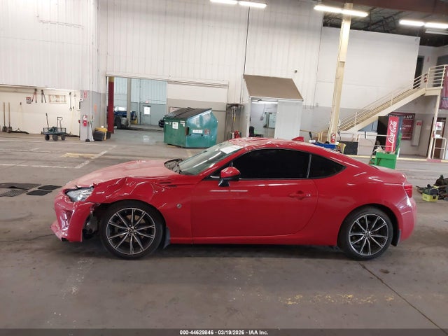 JF1ZNAA17H8708142 Toyota 86 Special Edition