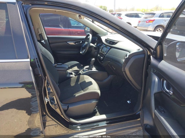 5N1AT2MV0LC795143 Nissan Rogue Sv Intelligent Awd