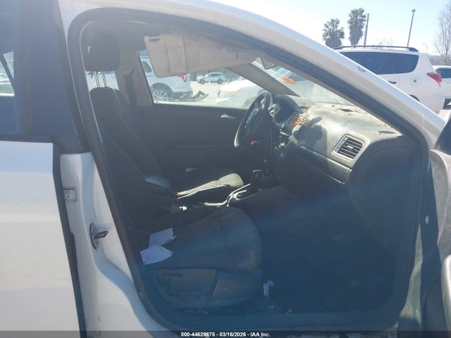 Продаж на аукціоні авто 2014 Volkswagen Jetta 2.0l S, vin: 3VW2K7AJ2EM425384, номер лоту: 44629875