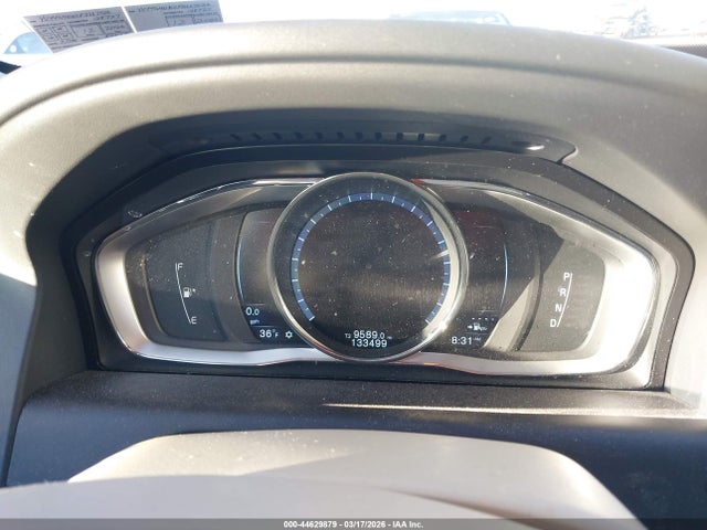 YV440MDKXF2667026 Volvo Xc60 T5 Premier