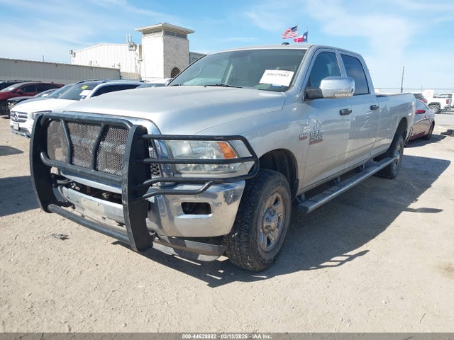 44629882 :رقم المزاد ، 3C6UR5HJ7FG663708 vin ، 2015 Ram 2500 Tradesman مزاد بيع