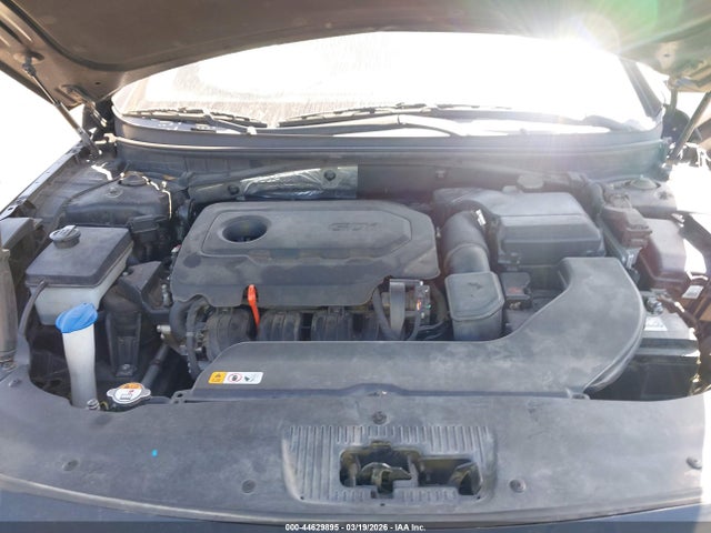 2015 Hyundai Sonata Limited მანქანა იყიდება აუქციონზე, vin: 5NPE34AF7FH143885, აუქციონის ნომერი: 44629895