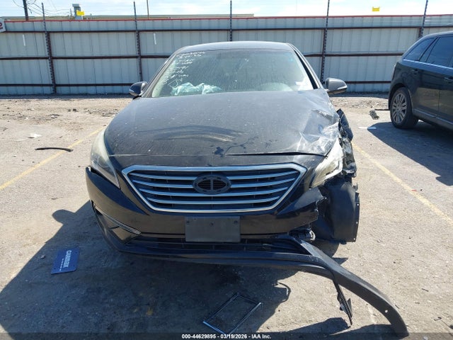 2015 Hyundai Sonata Limited მანქანა იყიდება აუქციონზე, vin: 5NPE34AF7FH143885, აუქციონის ნომერი: 44629895