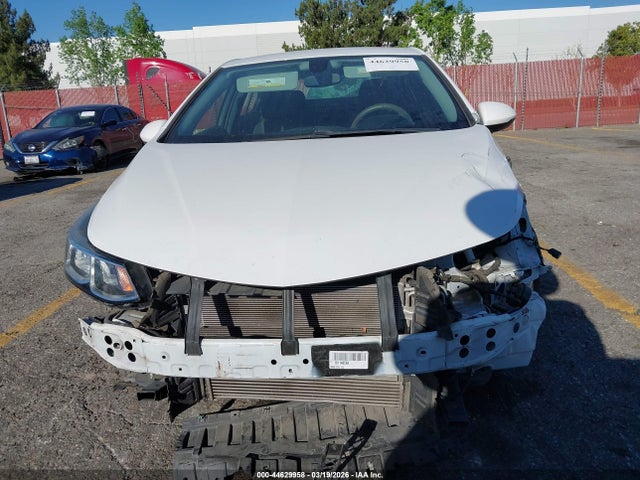 1G1BC5SMXK7152948 Chevrolet CRUZE LS