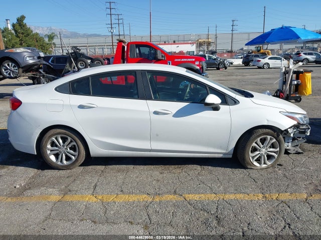 1G1BC5SMXK7152948 Chevrolet CRUZE LS