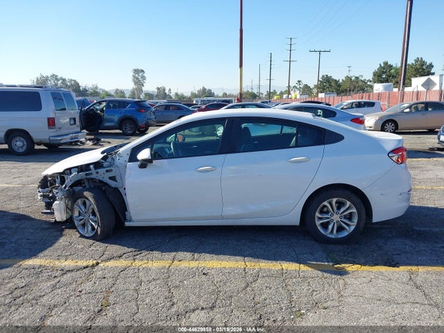 1G1BC5SMXK7152948 Chevrolet CRUZE LS