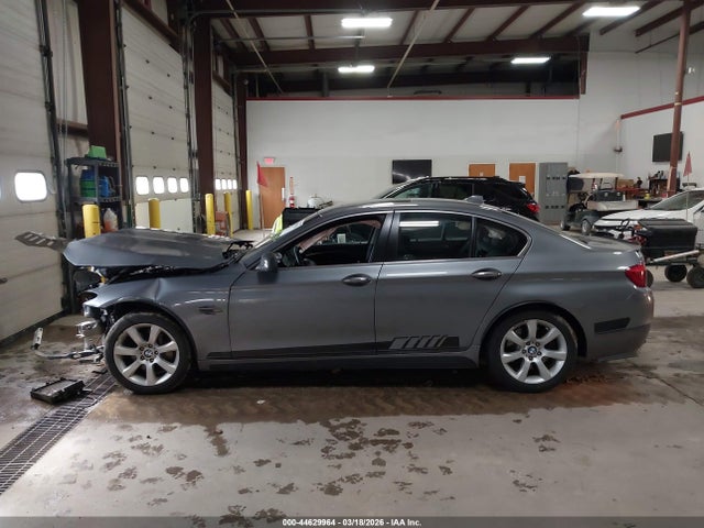 44629964 :رقم المزاد ، WBAFU9C53BC785073 vin ، 2011 Bmw 550i Xdrive مزاد بيع