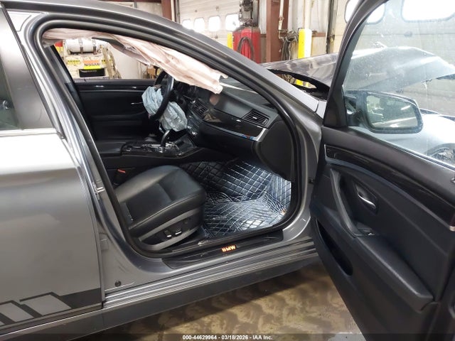 44629964 :رقم المزاد ، WBAFU9C53BC785073 vin ، 2011 Bmw 550i Xdrive مزاد بيع