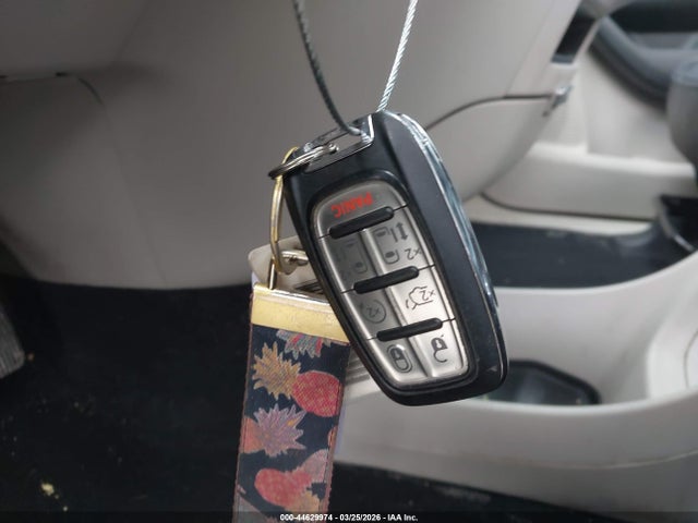44629974 :رقم المزاد ، 2C4RC1BG1LR197561 vin ، 2020 Chrysler Pacifica Touring L مزاد بيع